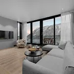 Lejlighed Large, Modern With Amazing Views And Heated Indoor Garage