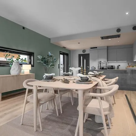 דירה Large, Modern With Amazing Views And Heated Indoor Garage