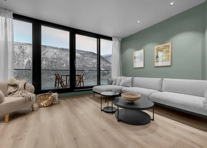 Large, Modern With Amazing Views And Heated Indoor Garage * Tromsø